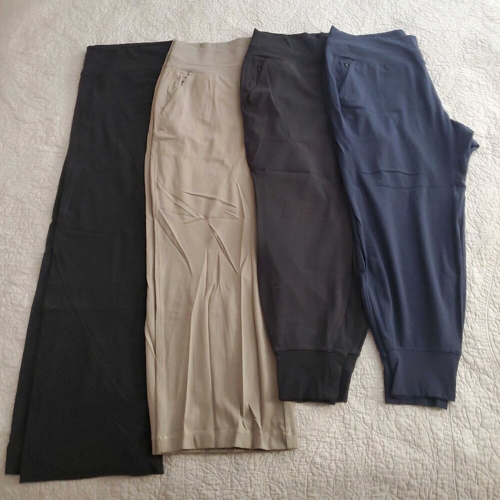 Bundle of 4 Pairs of Size 2X Athleta Pants